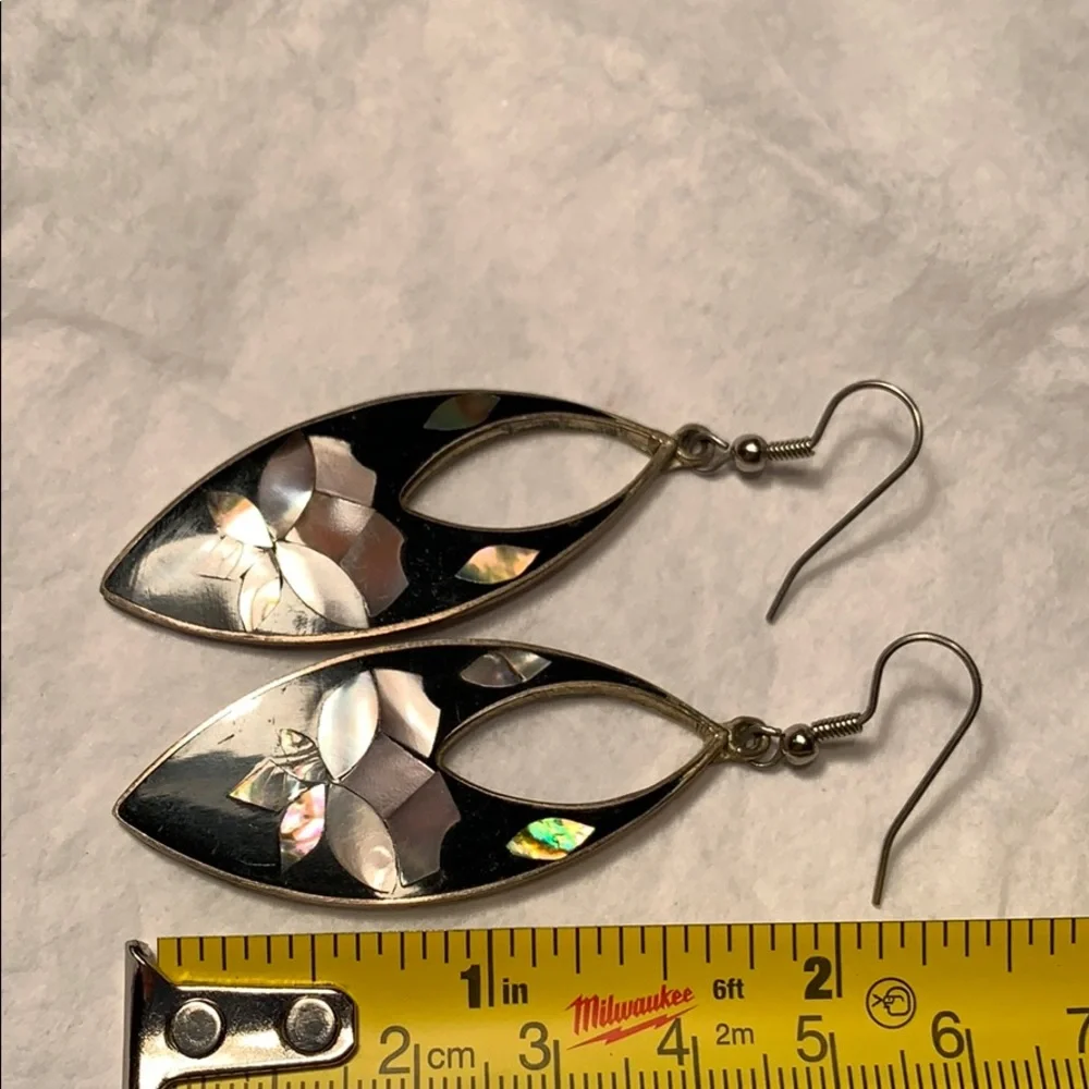 Inlay mother of pearl lotus/rose silver earrings - Picture 3 of 7